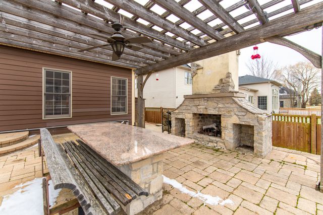 27009 Ashgate Crossing, Plainfield, IL 60585