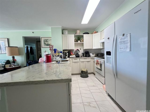 1133 Waimanu Street 911, Honolulu, HI 96814