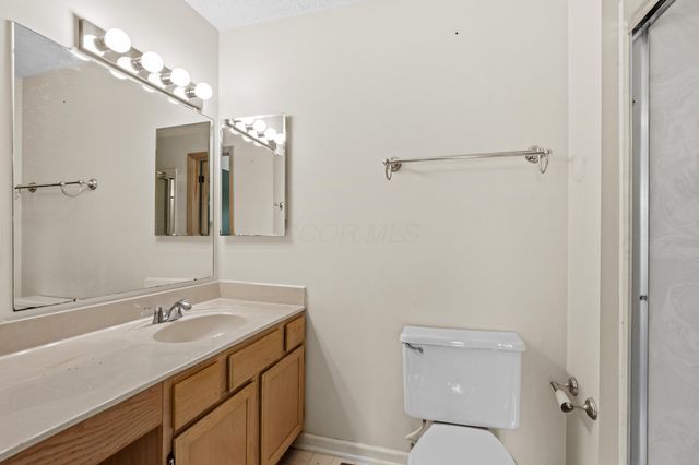 7632 Plainfield Drive, Pickerington, OH 43147