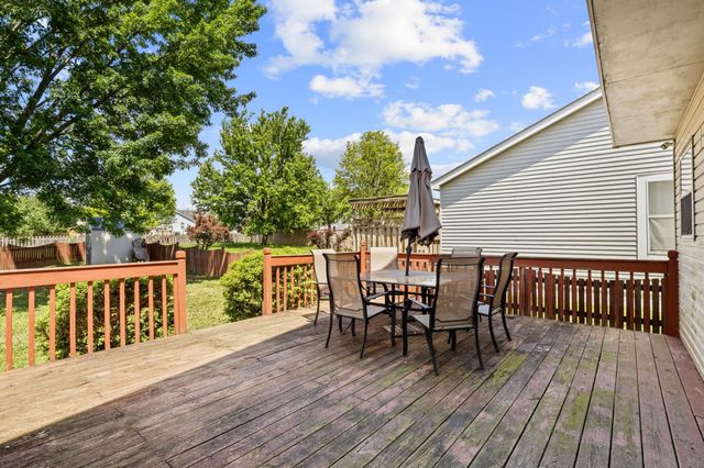 7632 Plainfield Drive, Pickerington, OH 43147