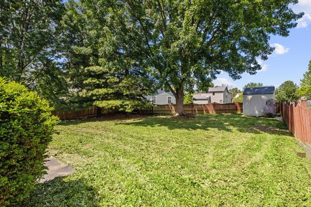 7632 Plainfield Drive, Pickerington, OH 43147