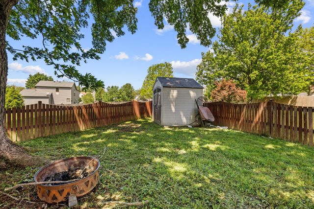 7632 Plainfield Drive, Pickerington, OH 43147