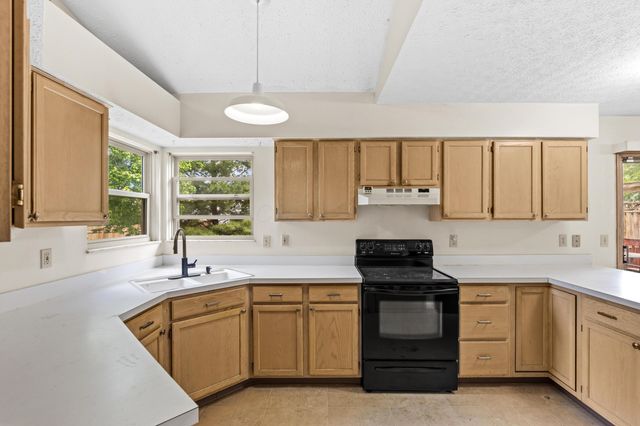 7632 Plainfield Drive, Pickerington, OH 43147