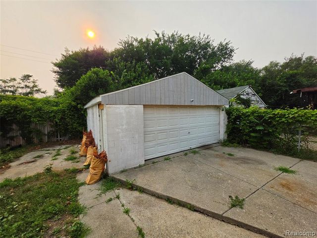 15831 Quincy Street, Detroit, MI 48238