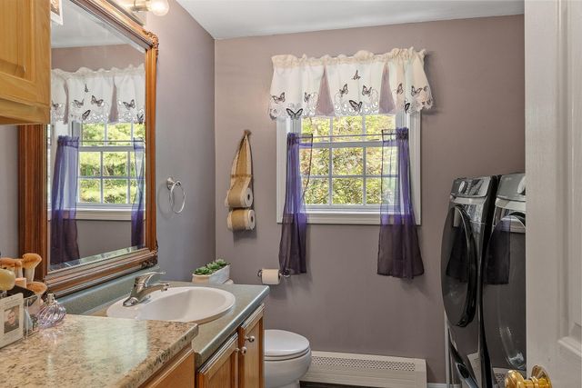 245 West River Road, Hooksett, NH 03106
