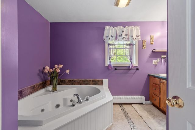 245 West River Road, Hooksett, NH 03106