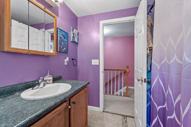 245 West River Road, Hooksett, NH 03106