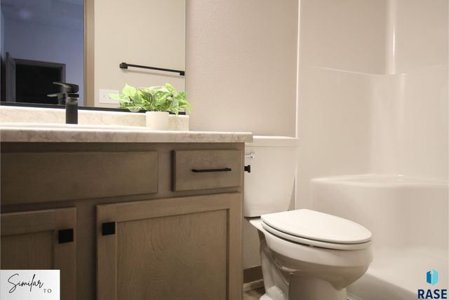 7241 E Waters Edge Pl Place, Sioux Falls, SD 57110