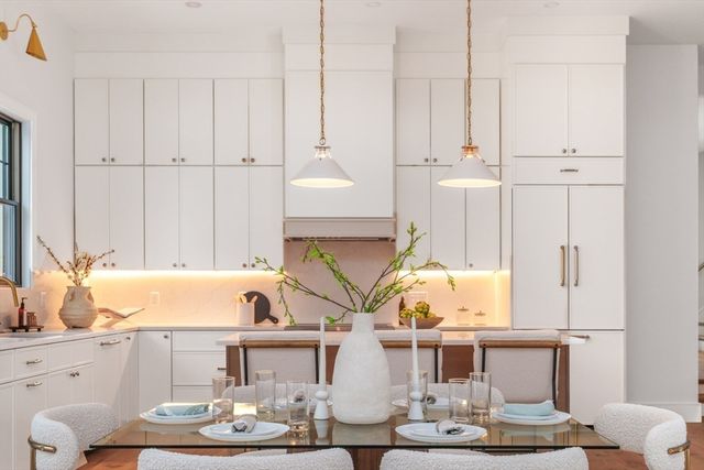 710-712 Watertown Street 712, Newton, MA 02460