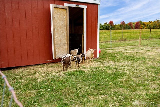 7364 Cook Jones Road, Waynesville, OH 45068