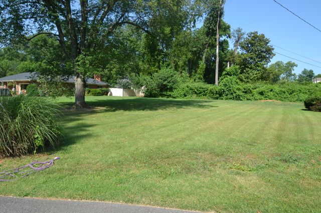 218 Tyne Ave, Murfreesboro, TN 37130