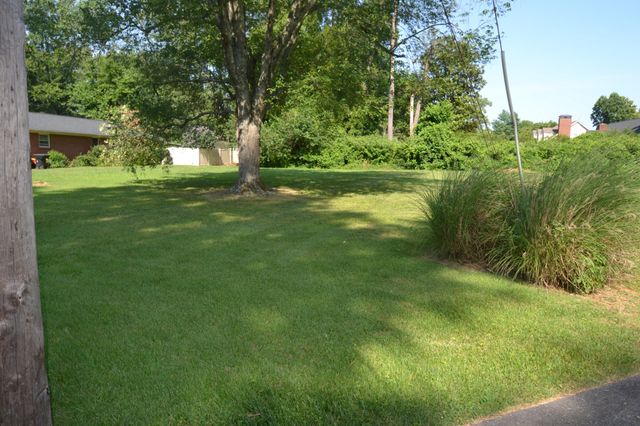 218 Tyne Ave, Murfreesboro, TN 37130