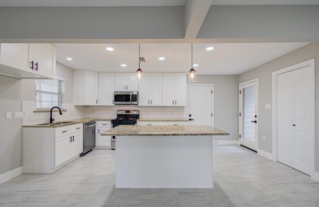 13221 Candlewick Street, Houston, TX 77015
