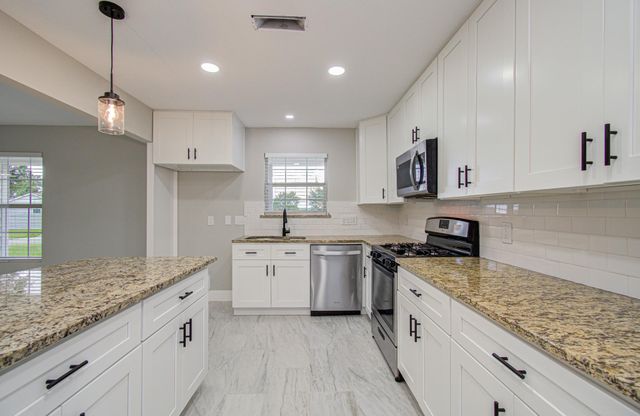 13221 Candlewick Street, Houston, TX 77015