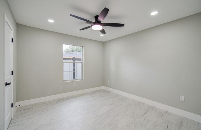 13221 Candlewick Street, Houston, TX 77015