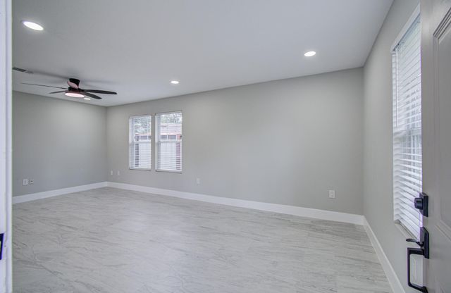 13221 Candlewick Street, Houston, TX 77015