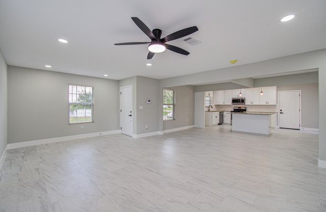 13221 Candlewick Street, Houston, TX 77015