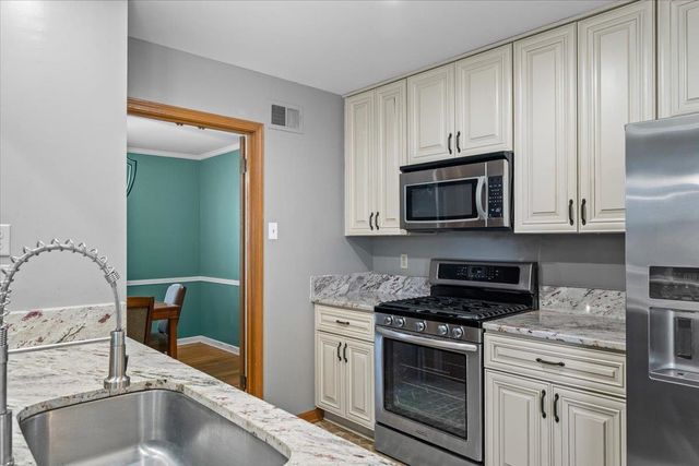 5457 QUINCE RD, Memphis, TN 38119