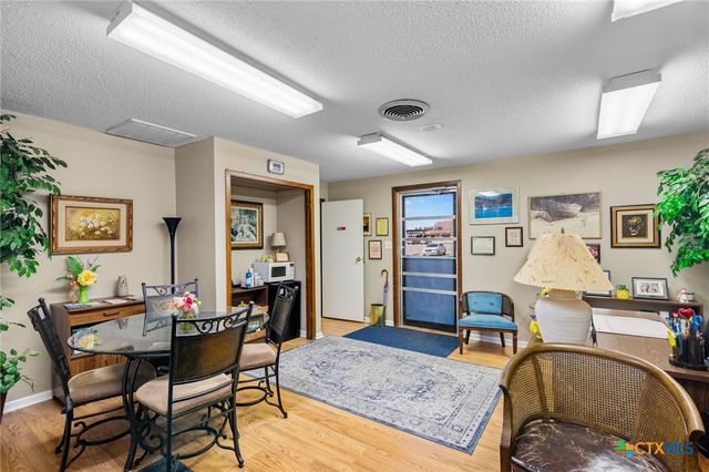 1001 E Airline Road, Victoria, TX 77901