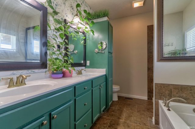 3630 Arbor Creek Drive, Newburgh, IN 47630