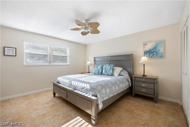 578 Broad AVE S 578, Naples, FL 34102
