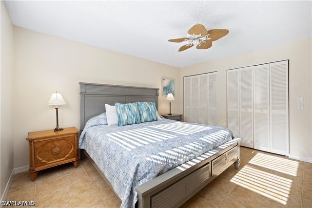 578 Broad AVE S 578, Naples, FL 34102