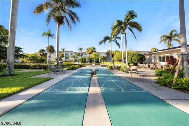578 Broad AVE S 578, Naples, FL 34102