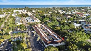 578 Broad AVE S 578, Naples, FL 34102
