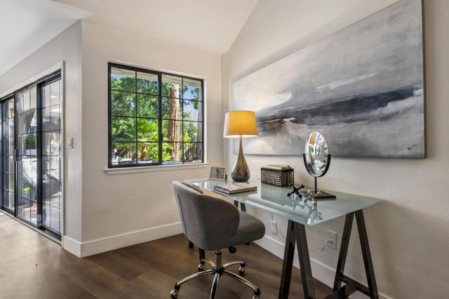 892 Saint Joseph Avenue, Los Altos, CA 94024