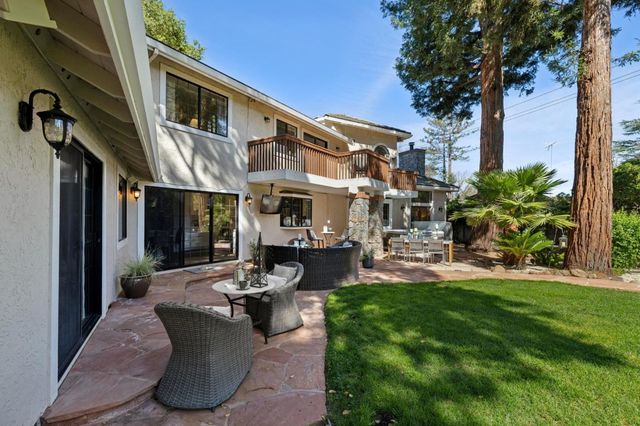 892 Saint Joseph Avenue, Los Altos, CA 94024