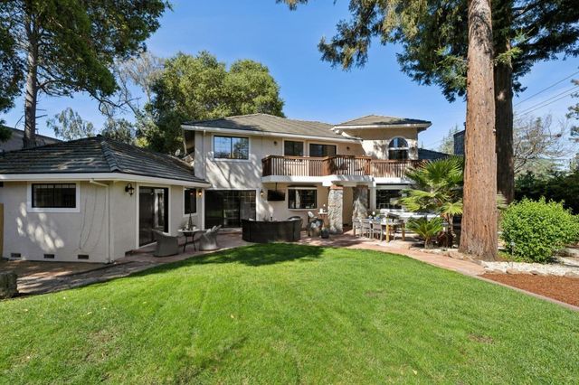 892 Saint Joseph Avenue, Los Altos, CA 94024