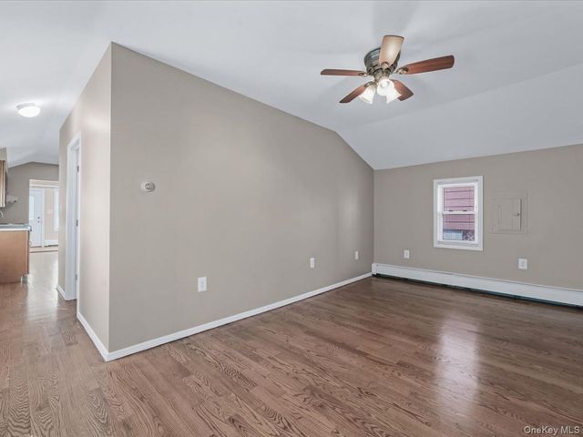 22 W 10th Road, Broad Channel, NY 11693