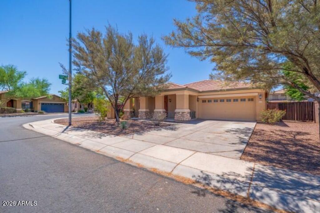 13755 W MONTEREY Way, Avondale, AZ 85392 — photo 2