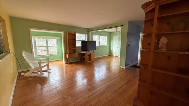 2633 E COMPTON STREET, Orlando, FL 32806