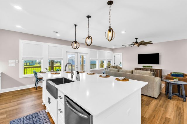 4419 Ranger Drive, Port Bolivar, TX 77650