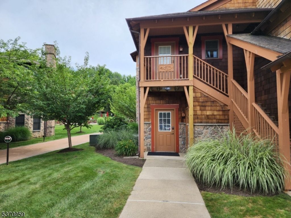 4 Maple Cres 11, Vernon Twp., NJ 07462