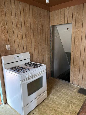 2526 Raymond Avenue, Fort Wayne, IN 46803