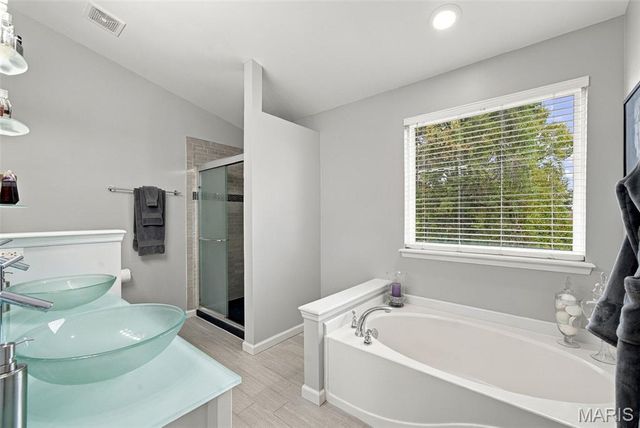 1309 Mason Grove Drive, St Charles, MO 63304