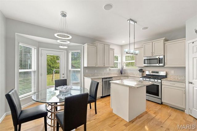 1309 Mason Grove Drive, St Charles, MO 63304
