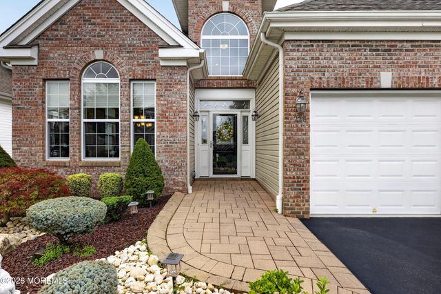 228 Diamond Spring Drive, Monroe, NJ 08831