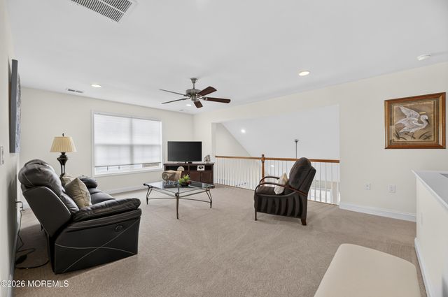 228 Diamond Spring Drive, Monroe, NJ 08831
