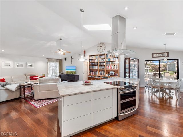 1513 SW 57th ST, Cape Coral, FL 33914