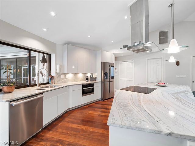 1513 SW 57th ST, Cape Coral, FL 33914