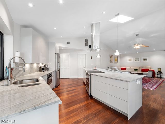 1513 SW 57th ST, Cape Coral, FL 33914