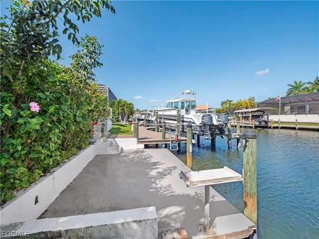 1513 SW 57th ST, Cape Coral, FL 33914