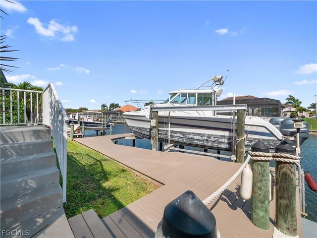 1513 SW 57th ST, Cape Coral, FL 33914