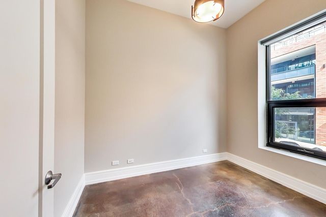 813 W Fulton Market 2, Chicago, IL 60607
