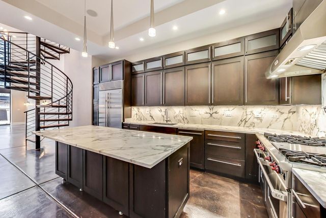 813 W Fulton Market 2, Chicago, IL 60607