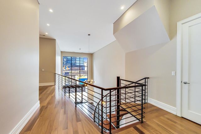 813 W Fulton Market 2, Chicago, IL 60607