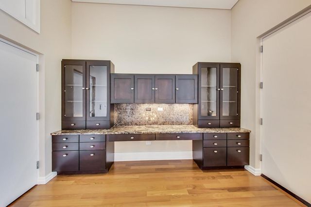813 W Fulton Market 2, Chicago, IL 60607